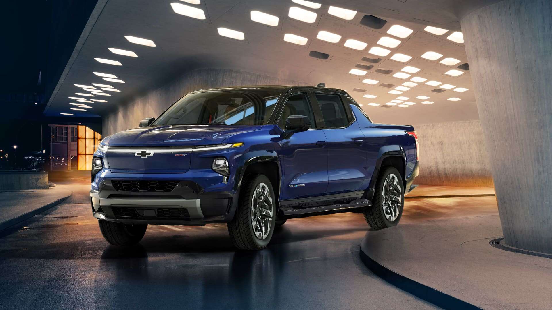 general-motors-now-has-140,000-reservations-for-its-electric-chevrolet-silverado-pickup,-due-in-2023